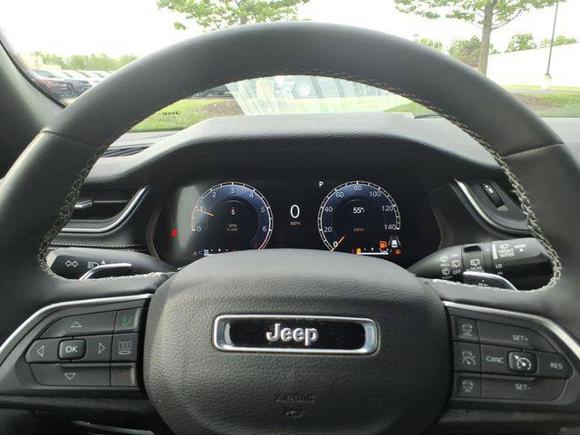 Certified 2024 Jeep Grand Cherokee Altitude AWD/4WD image 19