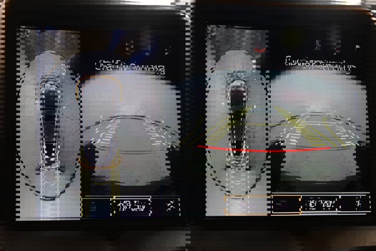 Used 2019 Aston Martin V8 Vantage Coupe image 10