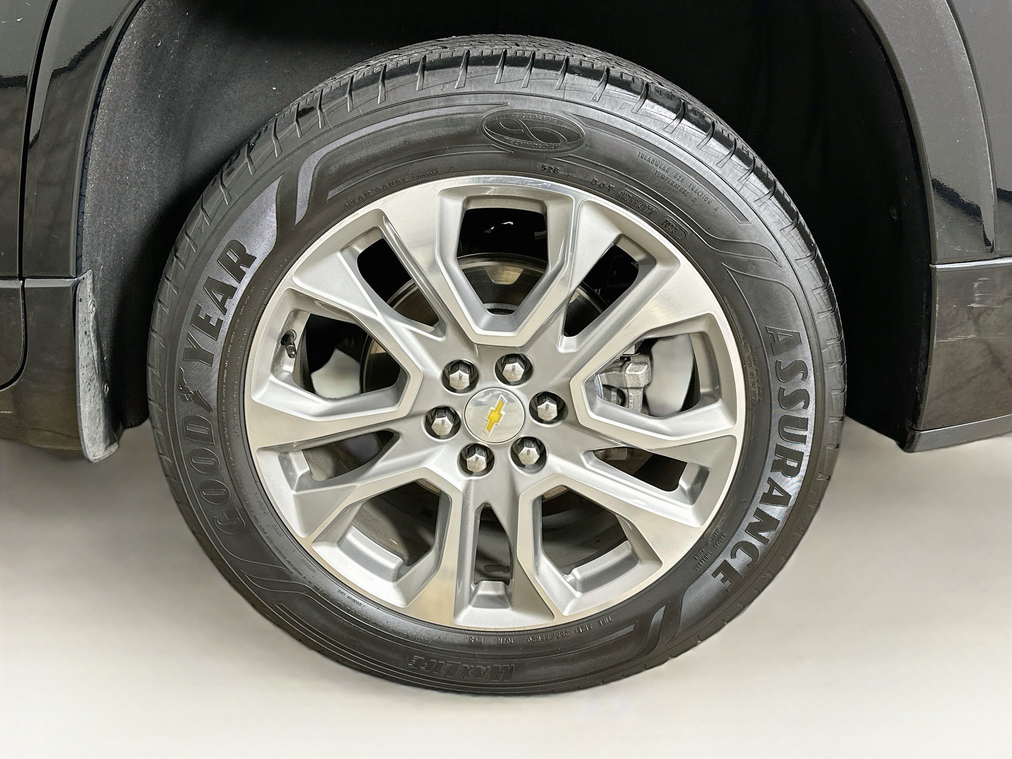 Used 2019 Chevrolet Traverse Premier w/ Driver Confidence II Package FWD image 11