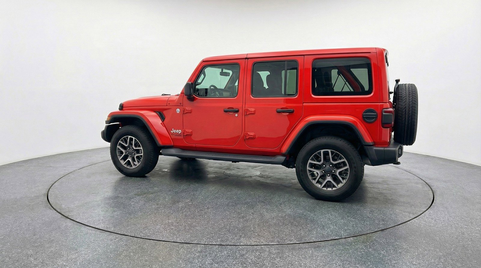 Used 2025 Jeep Wrangler Sahara image 6