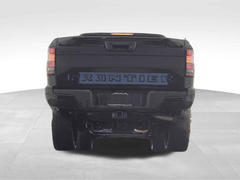 Used 2024 Nissan Frontier SV w/ Hardbody Edition AWD/4WD image 8