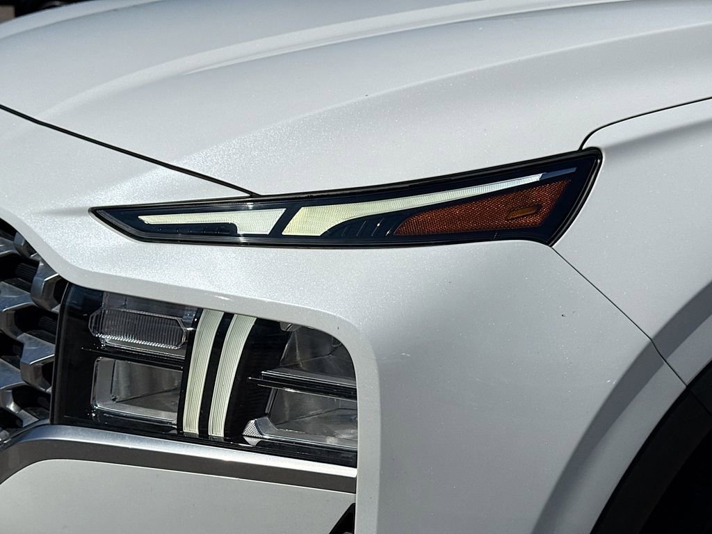 Used 2022 Hyundai Santa Fe SEL w/ Convenience Package image 9