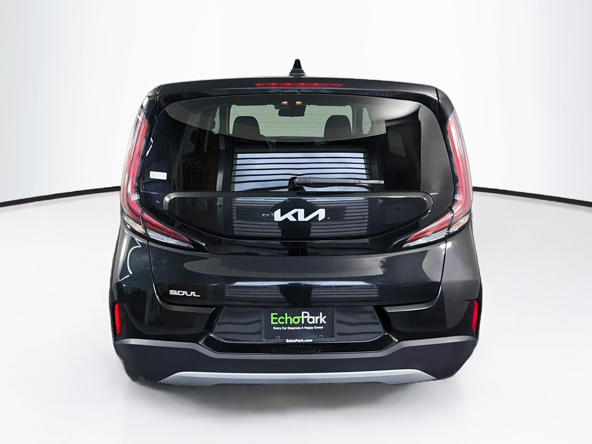 Used 2025 Kia Soul LX w/ LX Technology Package FWD image 7