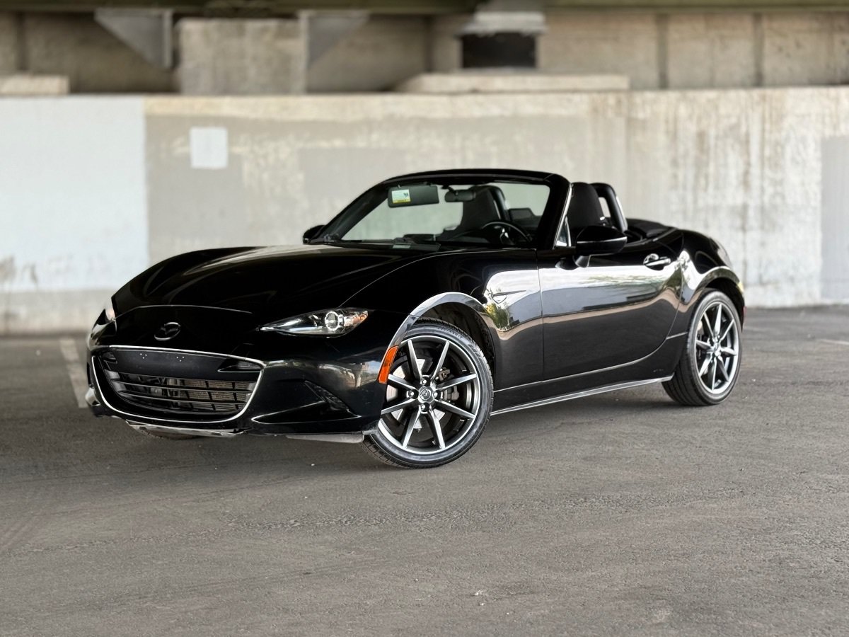 Used 2017 MAZDA MX-5 Miata Club RWD image 7