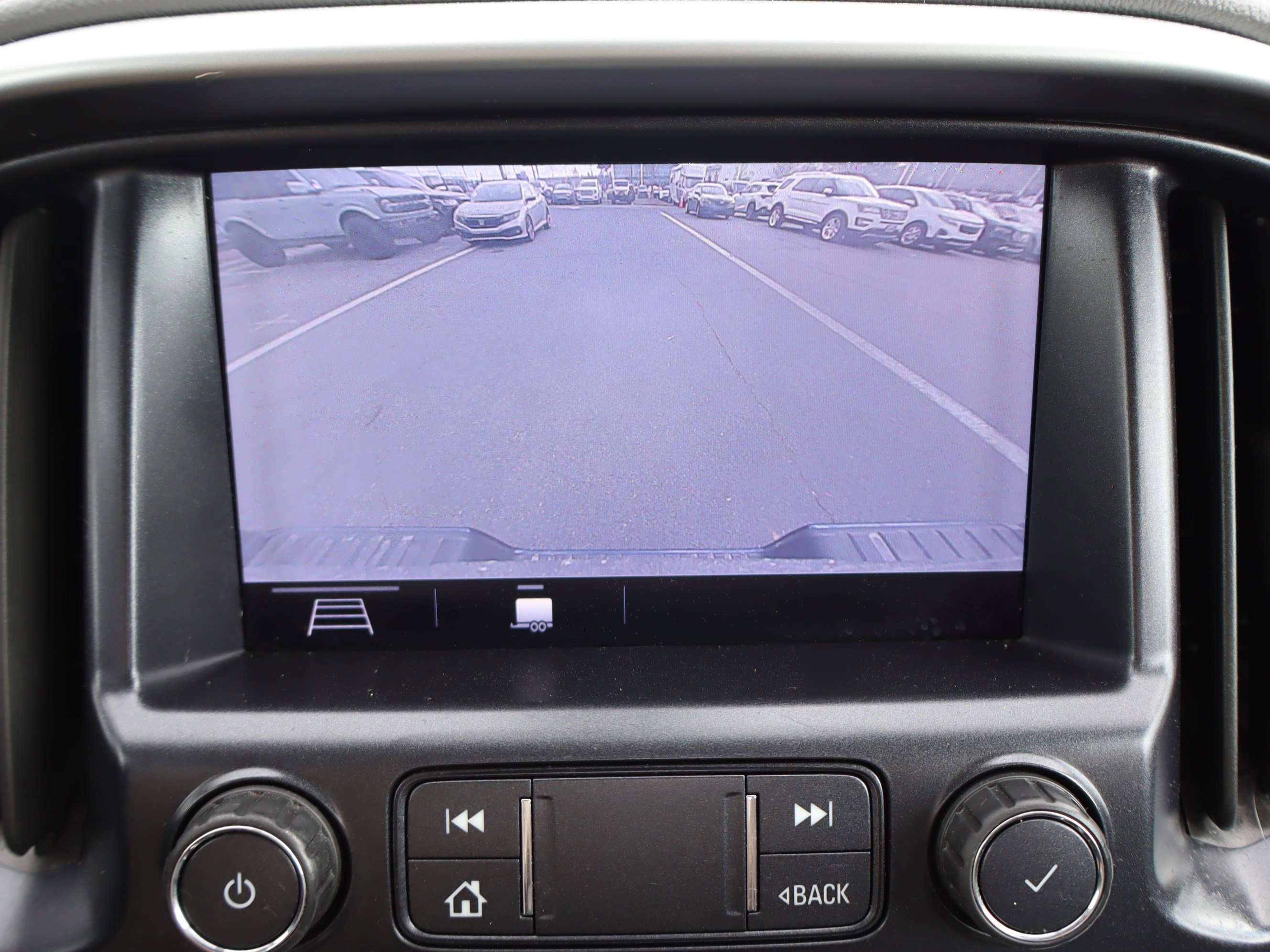 Used 2020 Chevrolet Colorado LT image 29