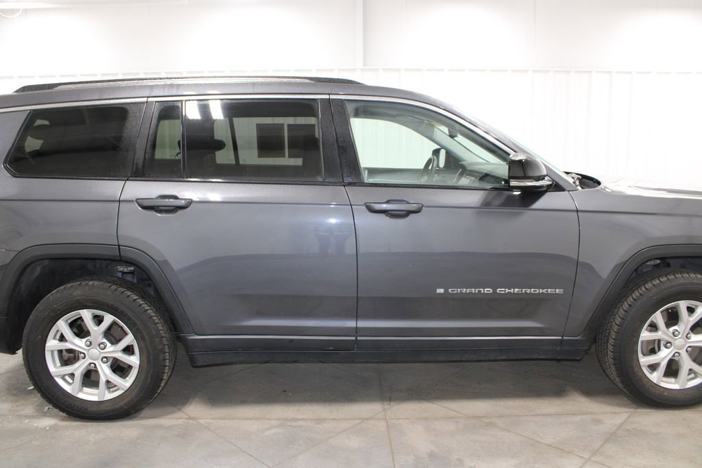 Used 2023 Jeep Grand Cherokee L Limited image 11