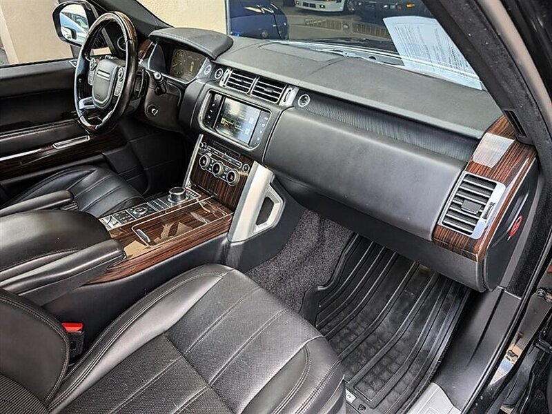 Used 2016 Land Rover Range Rover Supercharged AWD/4WD image 4