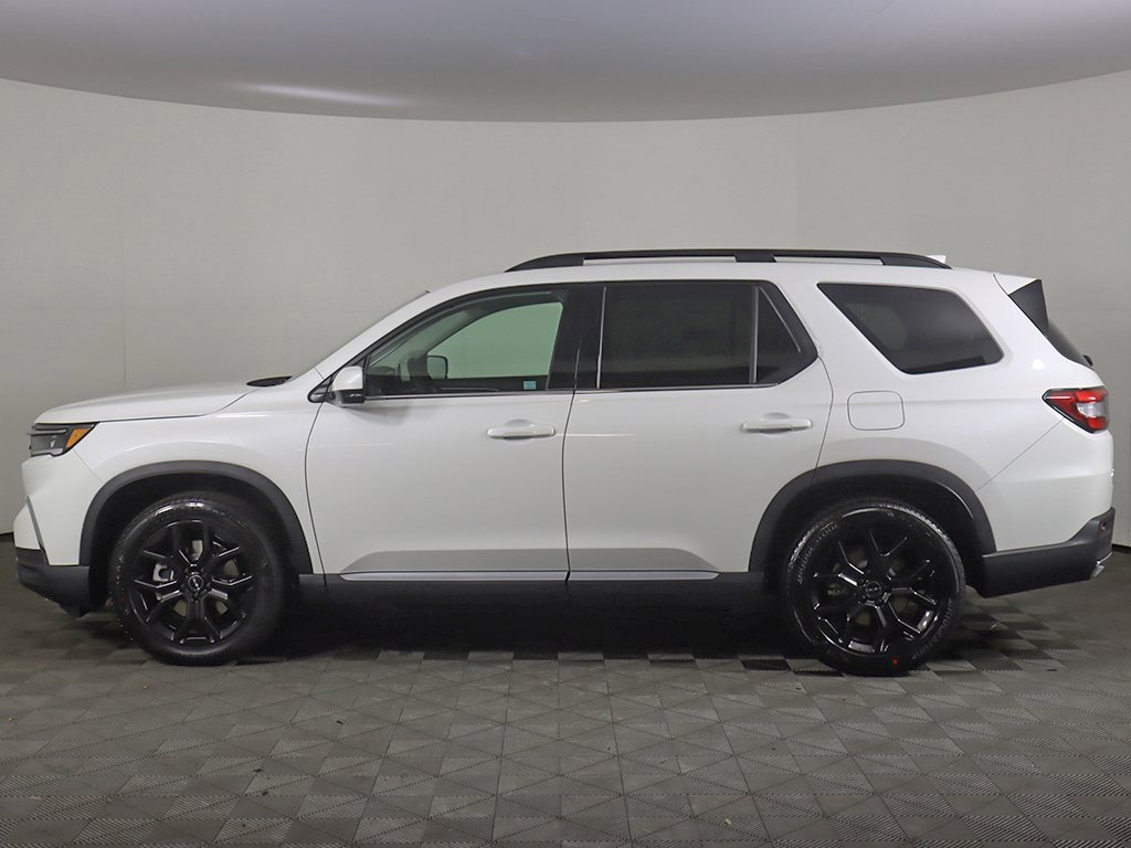 New 2025 Honda Pilot Touring image 16
