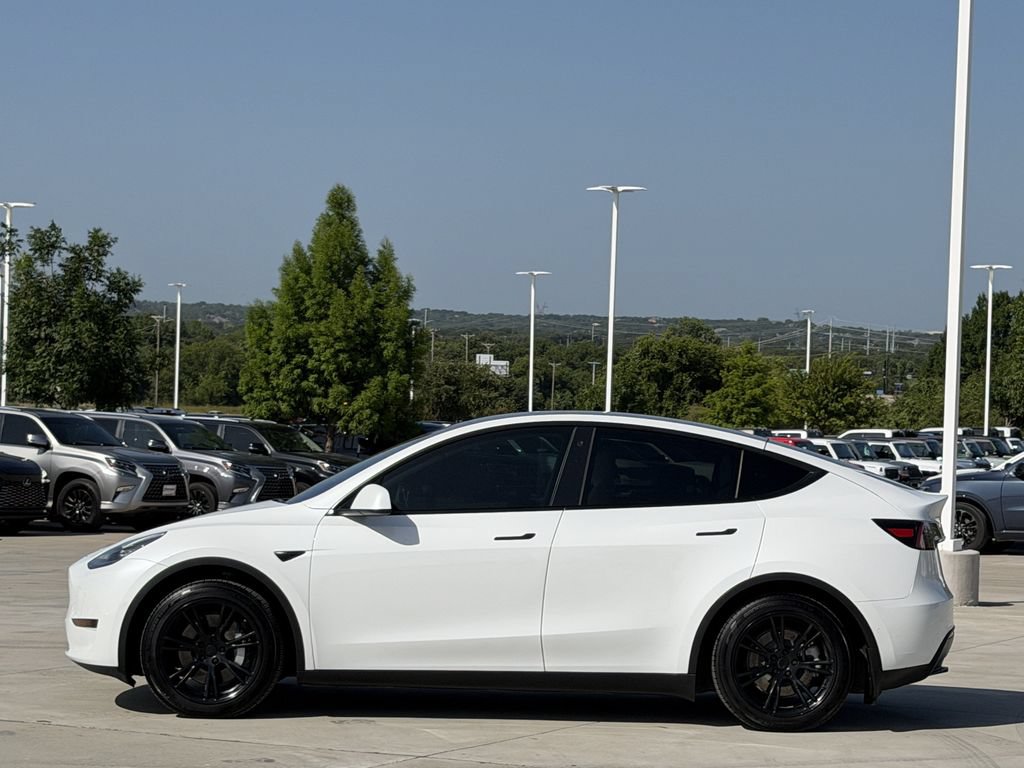 Used 2021 Tesla Model Y Long Range AWD/4WD image 3