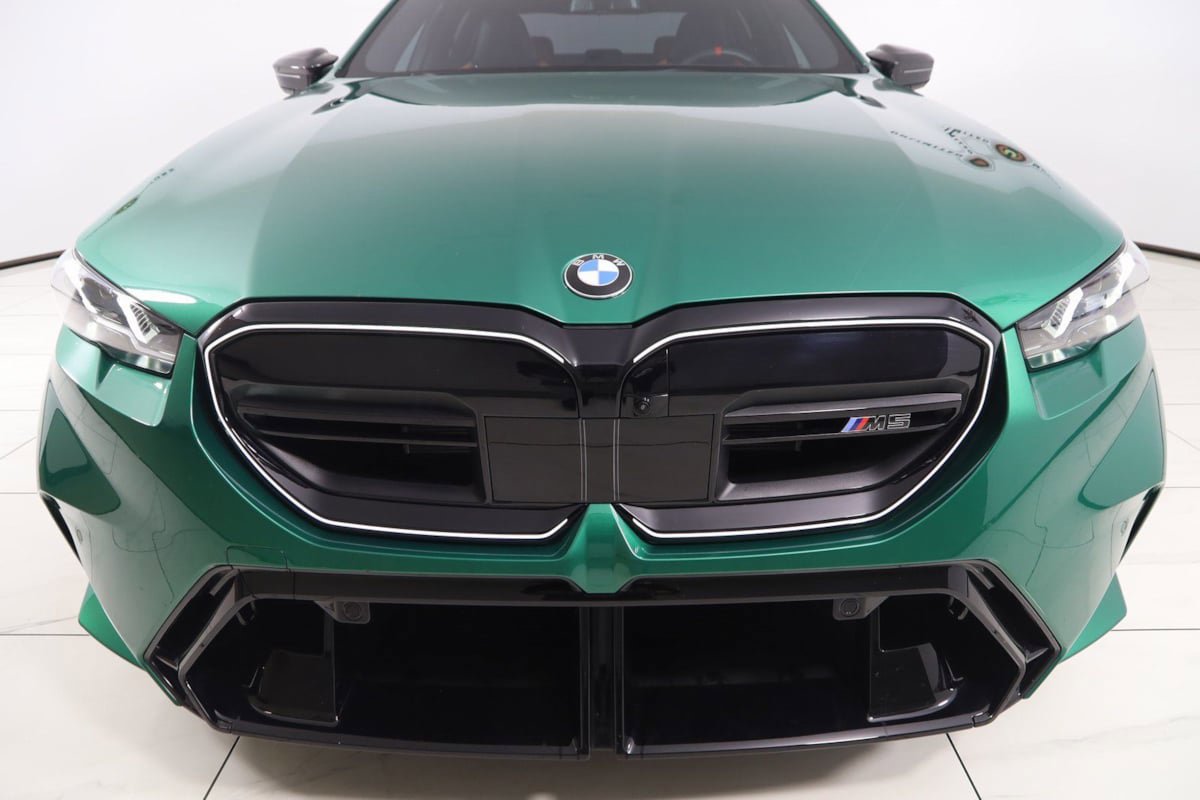 Used 2025 BMW M5 w/ Carbon Package image 67