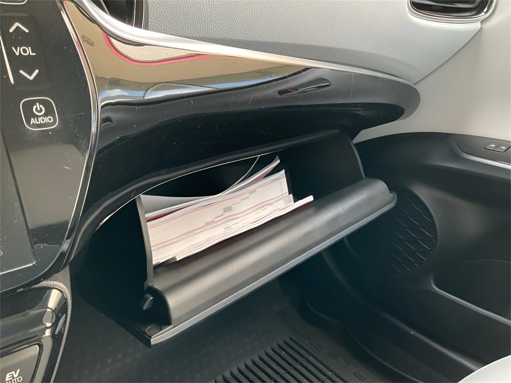 Used 2022 Toyota Prius Prime Limited image 30