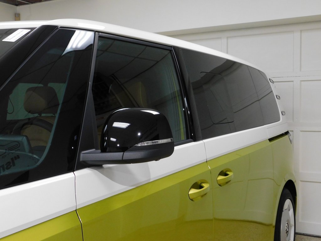 Used 2025 Volkswagen ID. Buzz 1st Edition image 21