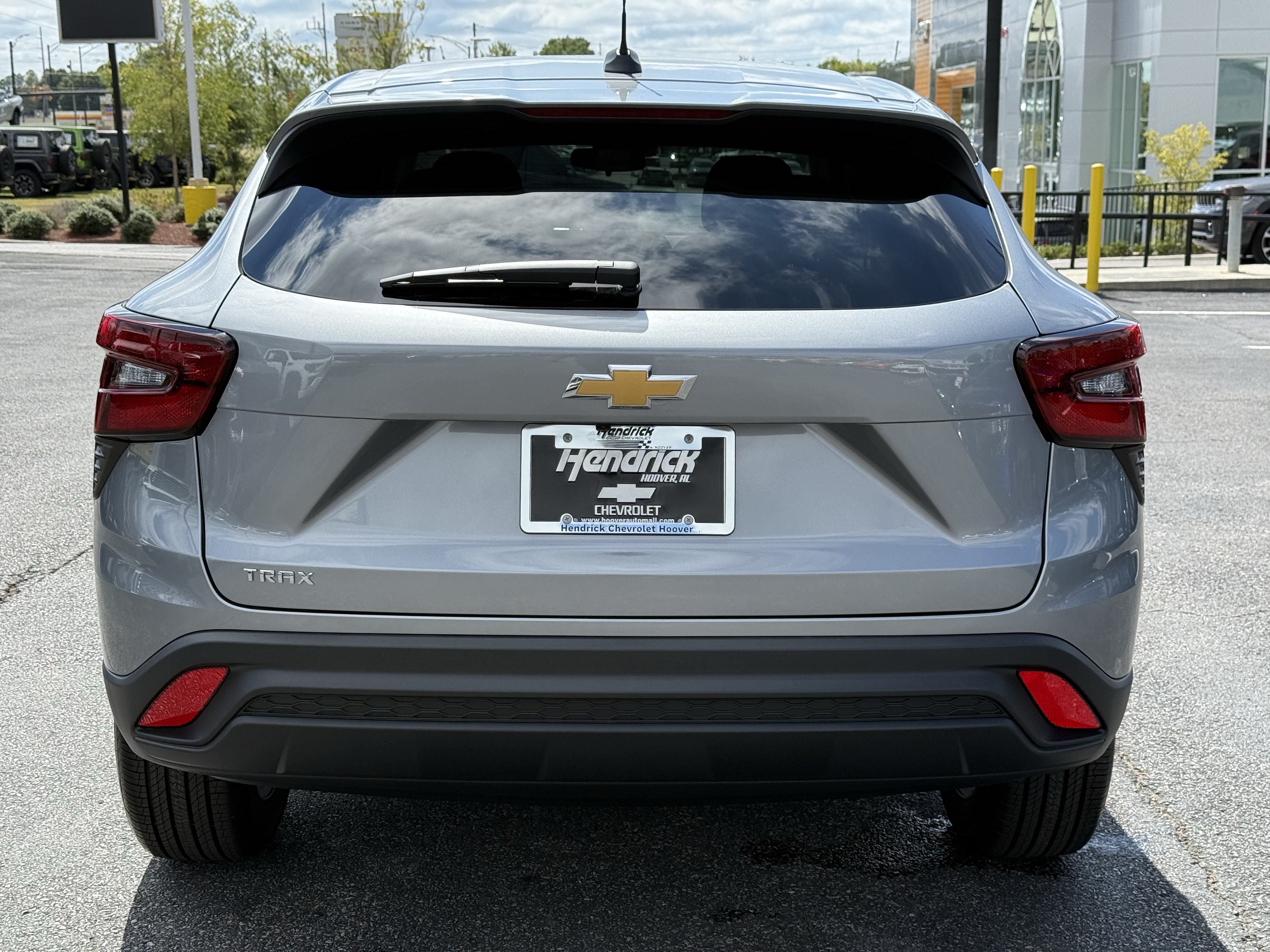 New 2026 Chevrolet Trax LS w/ LS Convenience Package FWD image 9