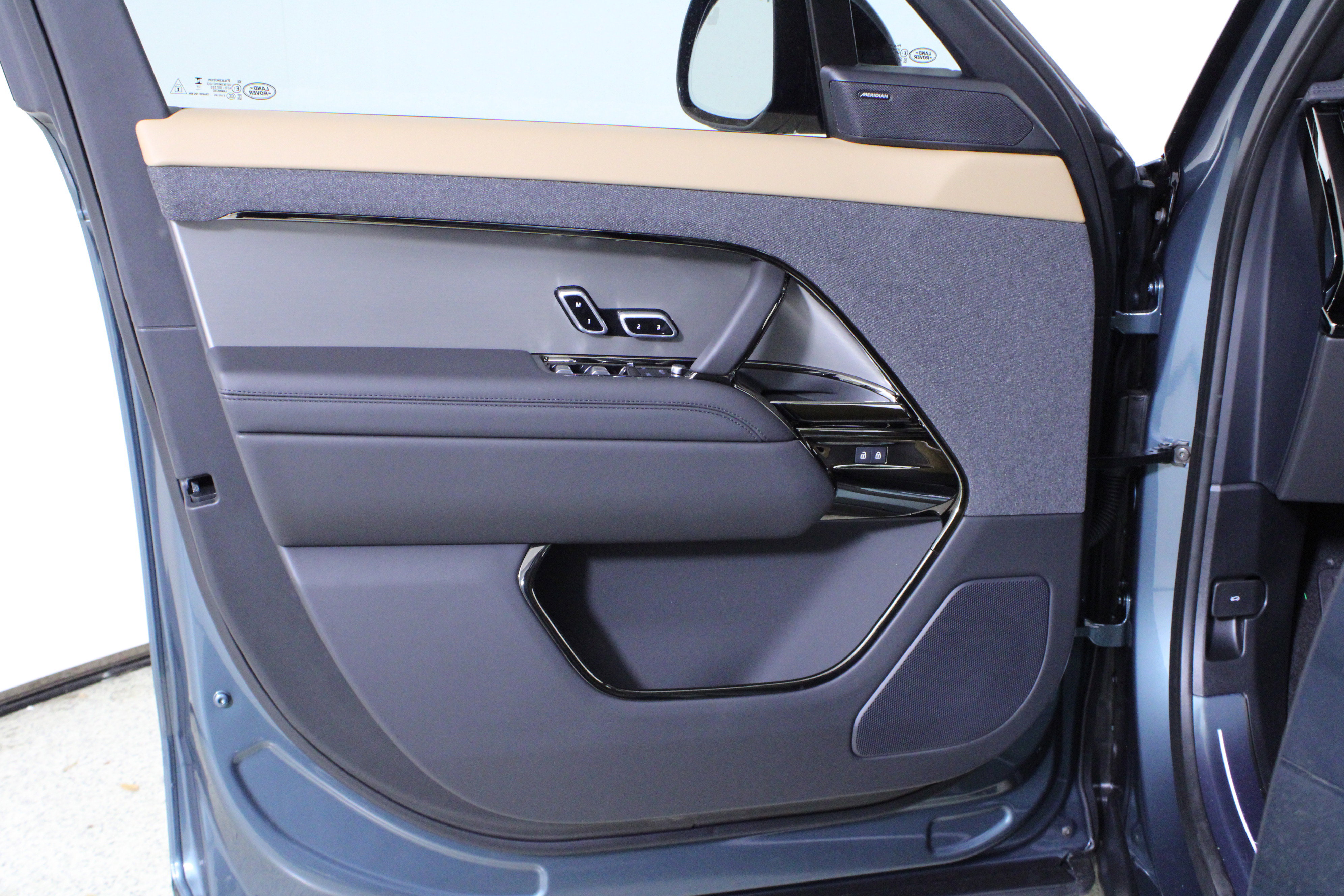 New 2026 Land Rover Range Rover Sport Dynamic SE image 15