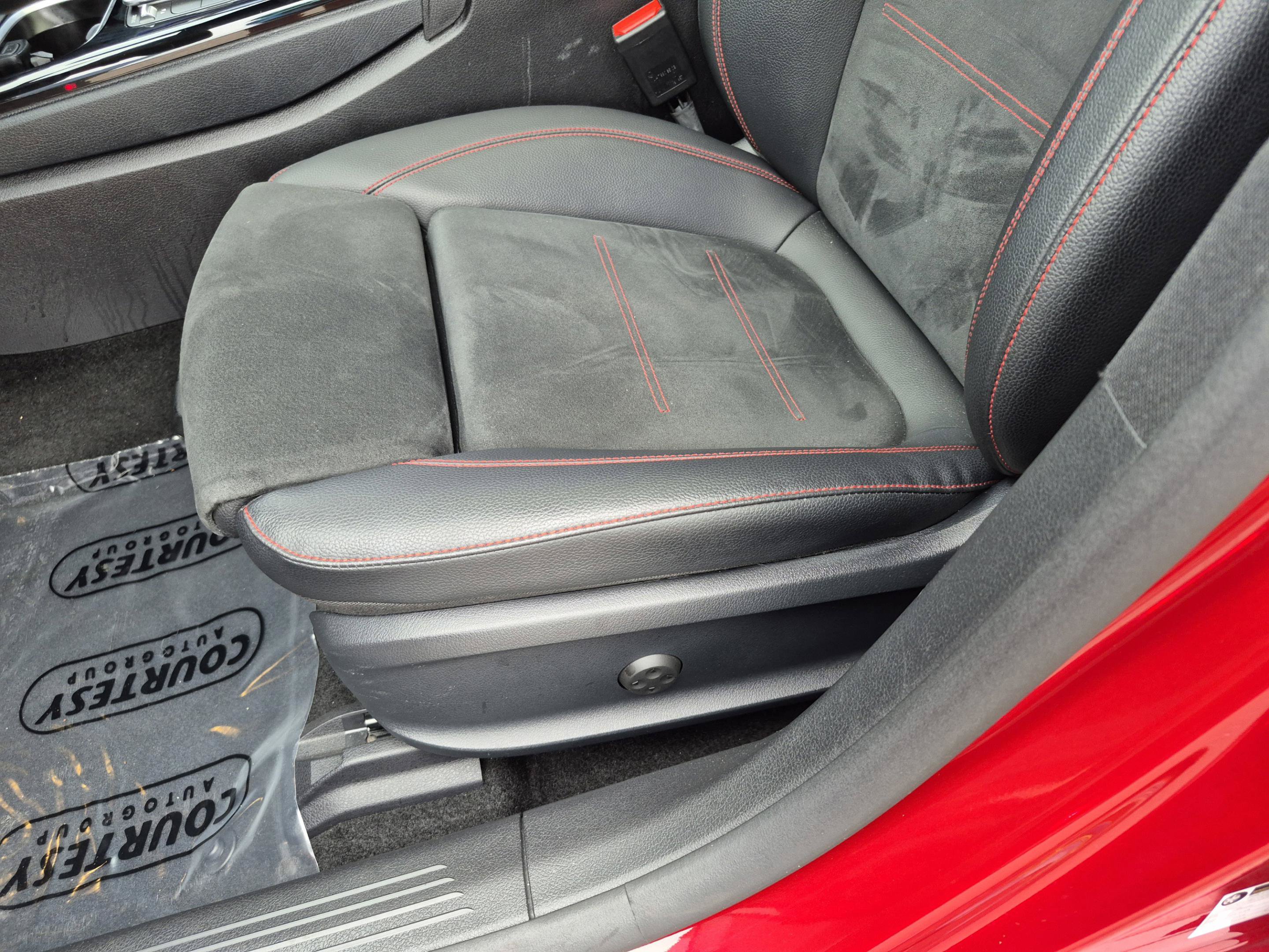 Used 2023 Mercedes-Benz CLA 250 4MATIC image 21