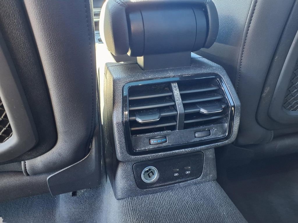 Used 2025 Audi Q3 2.0T Premium image 25