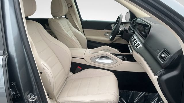 Used 2023 Mercedes-Benz GLS 450 4MATIC image 18