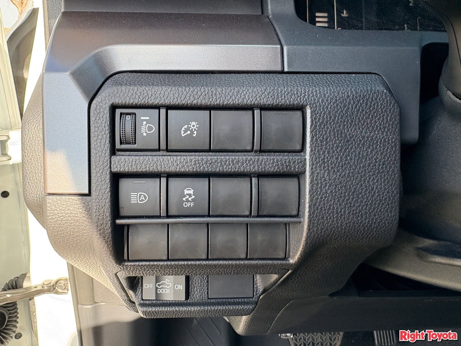 New 2025 Toyota Tacoma SR5 RWD image 18