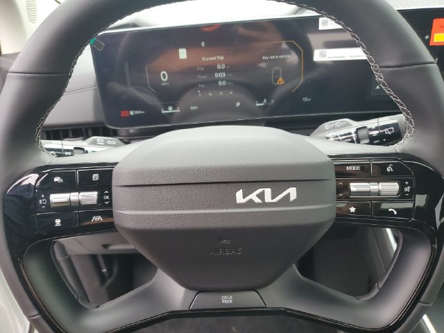New 2027 Kia Carnival SX w/ Dark Edition Package FWD image 19