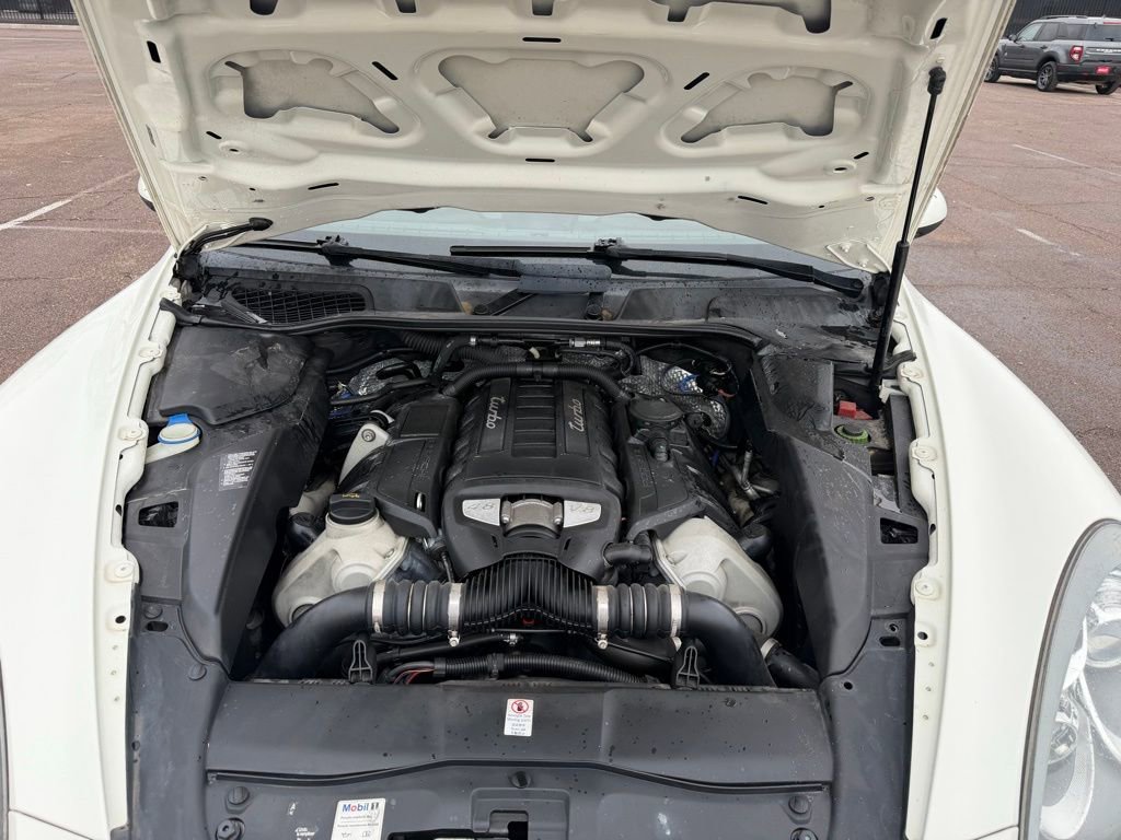 Used 2012 Porsche Cayenne Turbo image 43