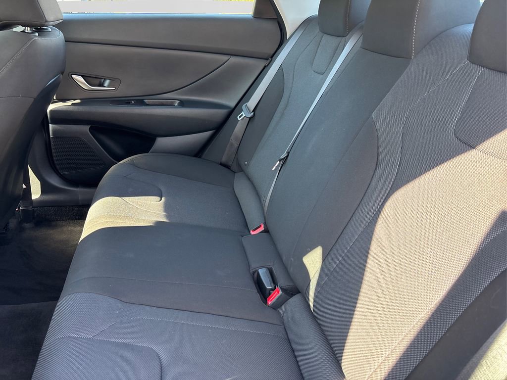 Certified 2024 Hyundai Elantra SE image 10
