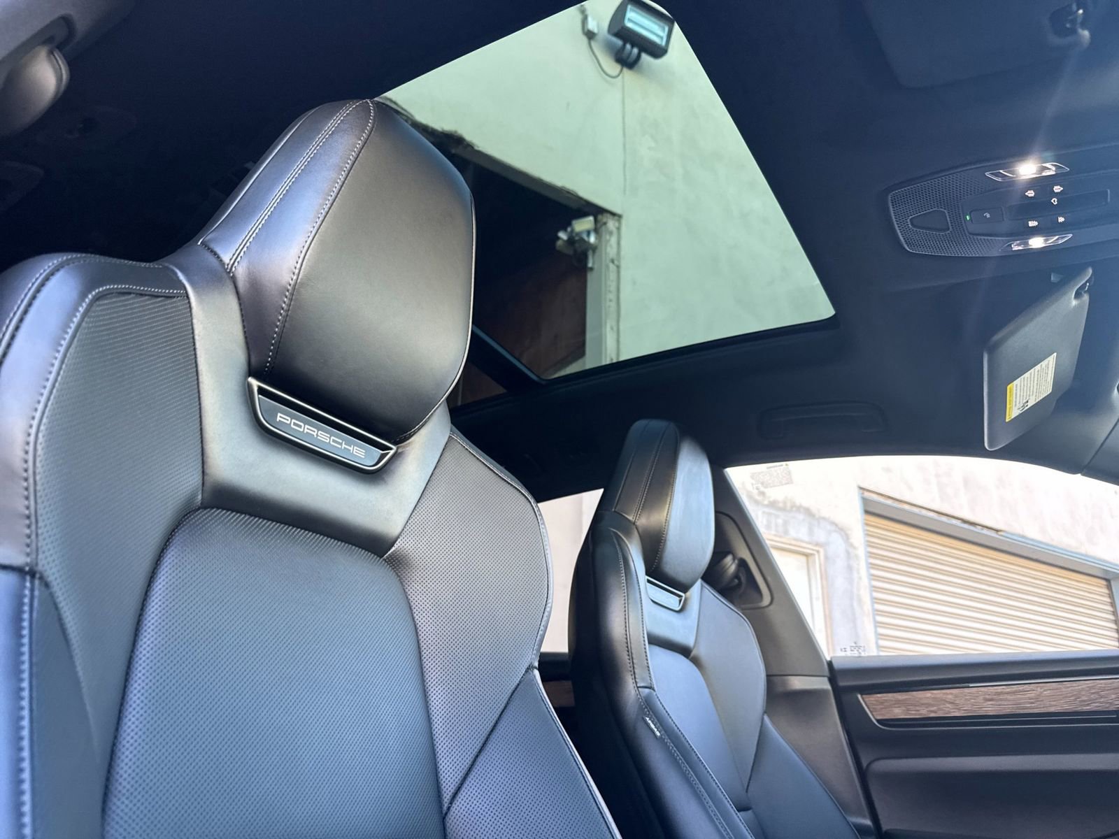 Used 2025 Porsche Macan Electric image 19