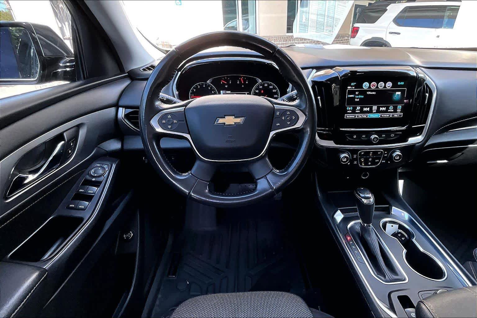 Used 2019 Chevrolet Traverse LT FWD image 7