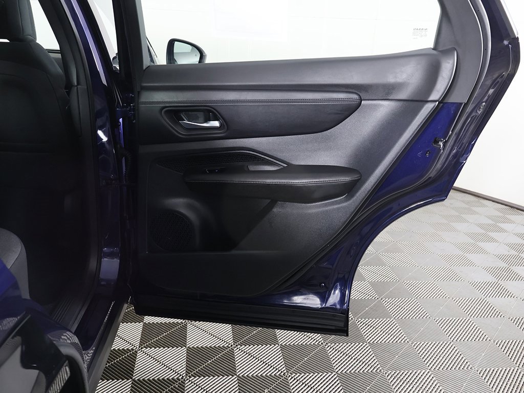 Used 2023 Nissan Ariya FWD image 24