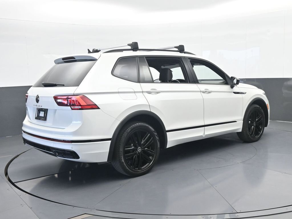 Used 2022 Volkswagen Tiguan SE R-Line image 6