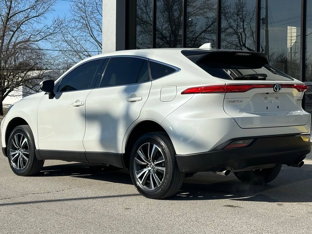 Used 2022 Toyota Venza XLE image 7