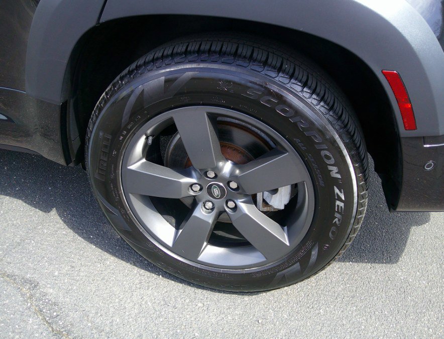 Used 2023 Land Rover Defender 130 X-Dynamic SE image 72