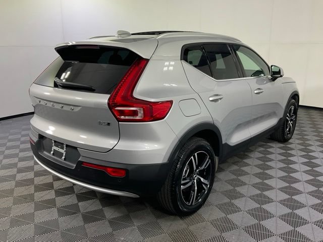 Certified 2025 Volvo XC40 B5 Core AWD/4WD image 6