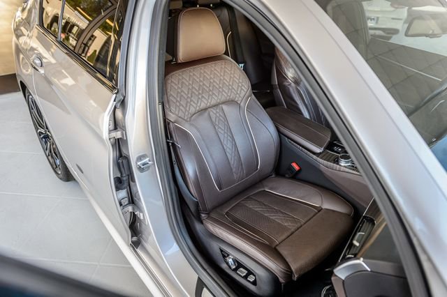 Used 2018 BMW 540i w/ M Sport Package RWD image 47