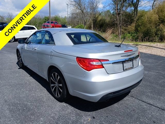 Used 2012 Chrysler 200 S FWD image 4
