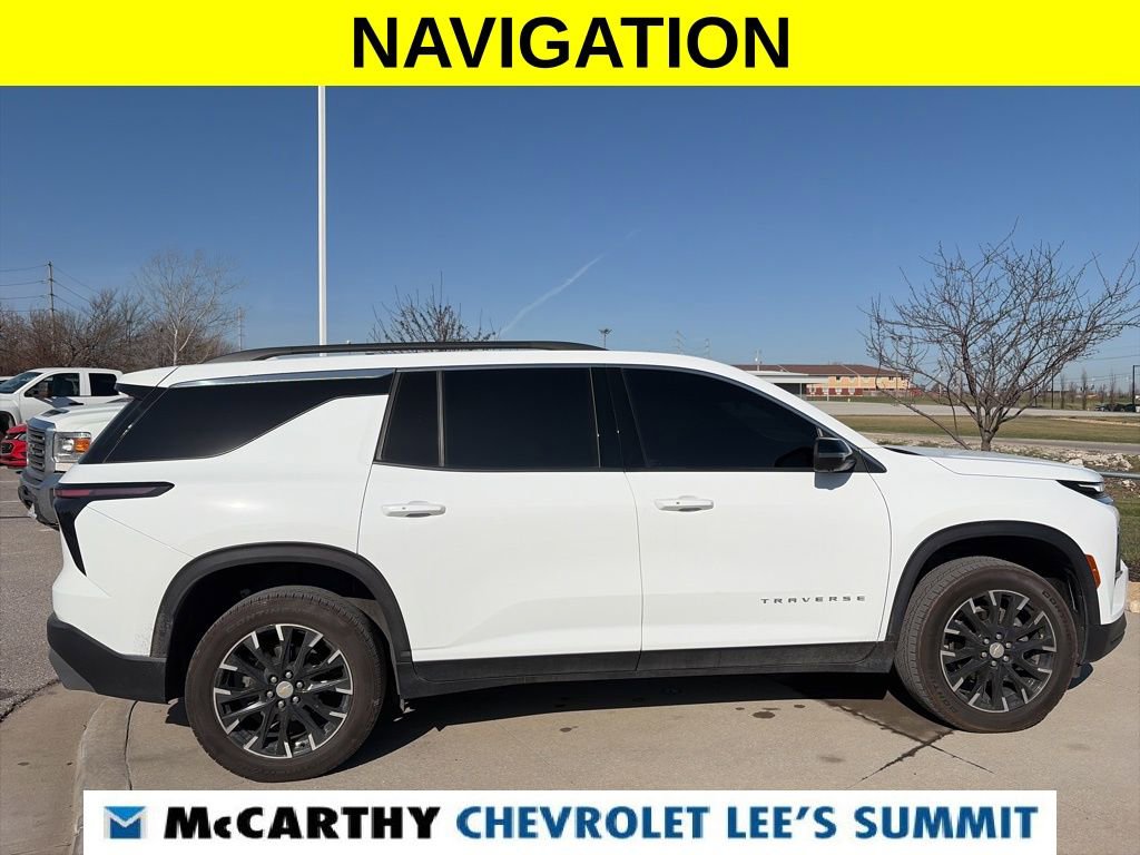 Used 2024 Chevrolet Traverse LT image 14