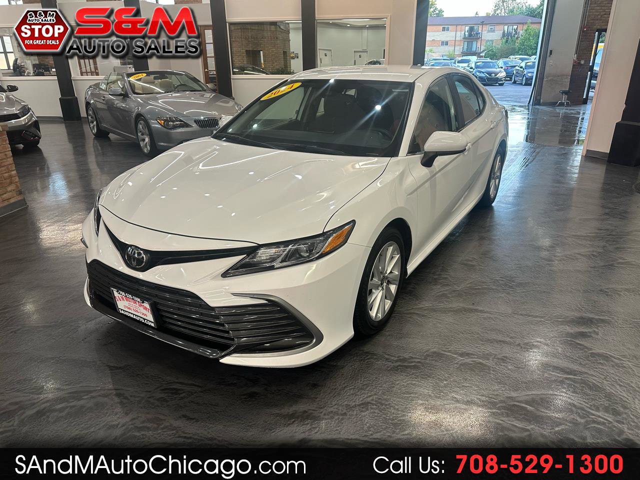 Used 2024 Toyota Camry LE image 1