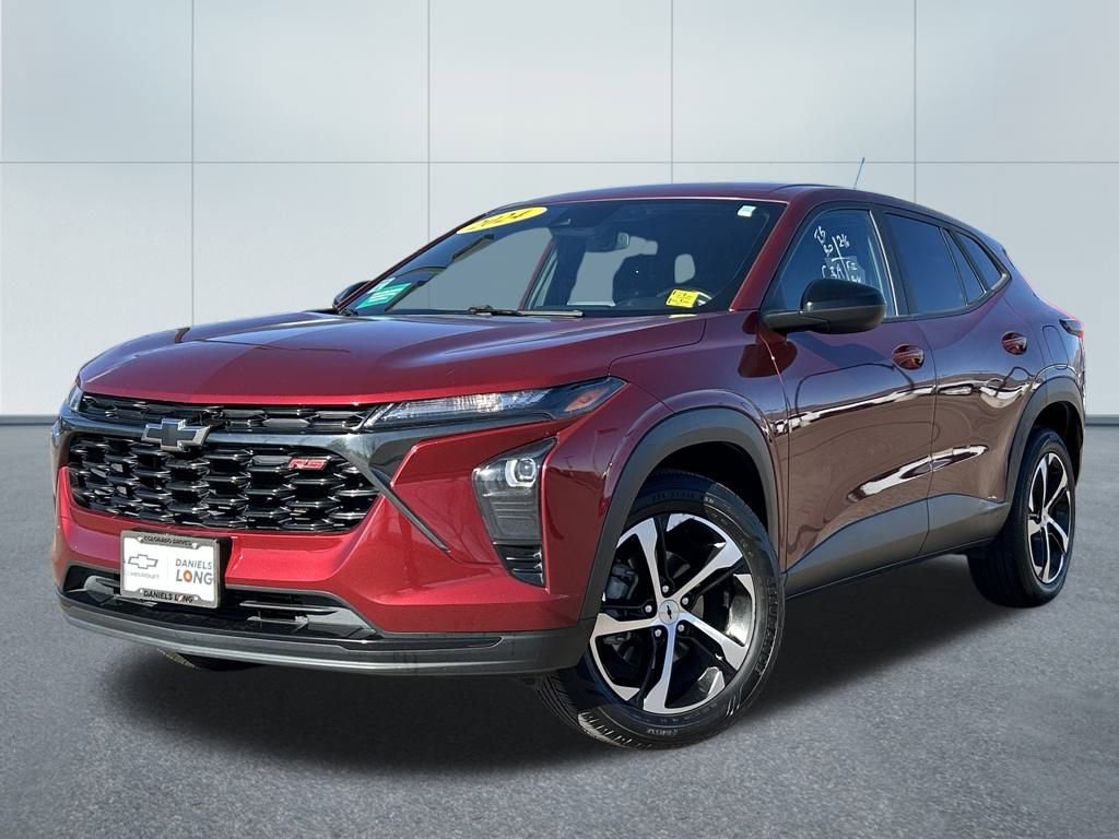 Used 2024 Chevrolet Trax RS image 1