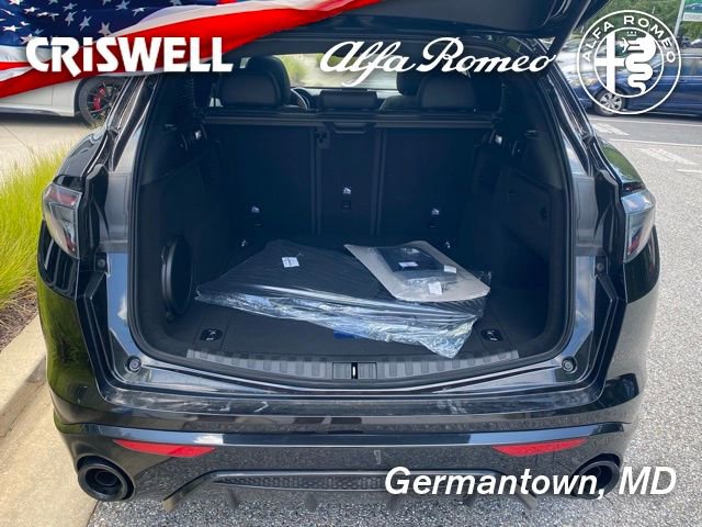 New 2025 Alfa Romeo Stelvio Sprint image 9