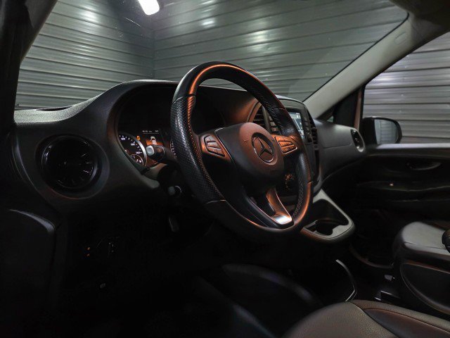 Used 2023 Mercedes-Benz Metris image 13