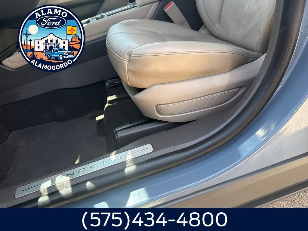 Used 2024 Lincoln Corsair Reserve w/ Equipment Group 201A image 4