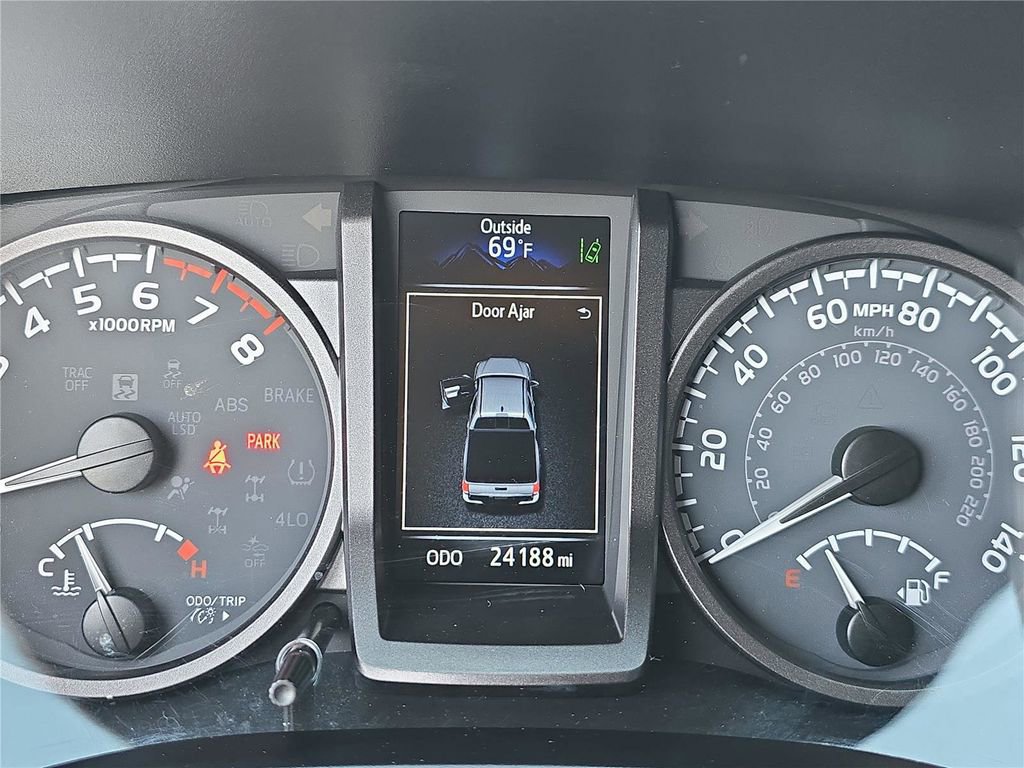 Used 2023 Toyota Tacoma TRD Off-Road w/ Advanced Technology Package image 26