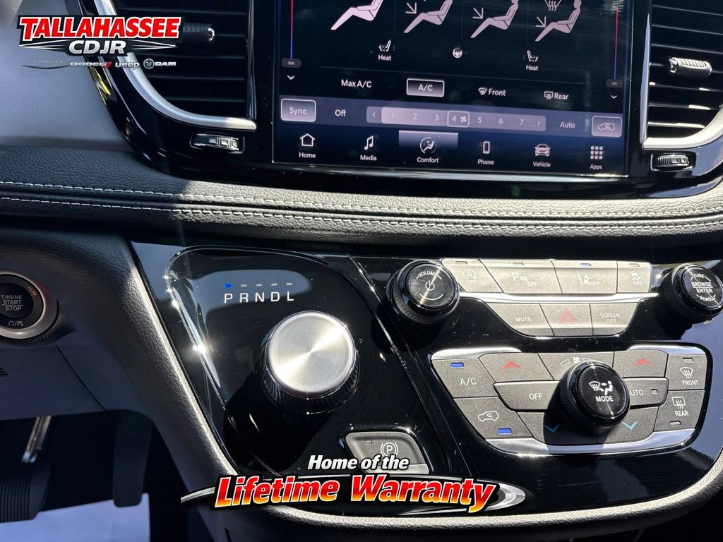 New 2027 Chrysler Pacifica Select FWD image 29