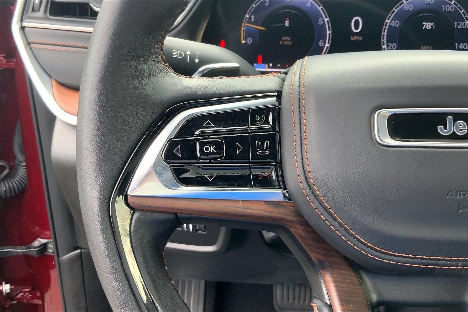 Certified 2024 Jeep Grand Cherokee Summit AWD/4WD image 23