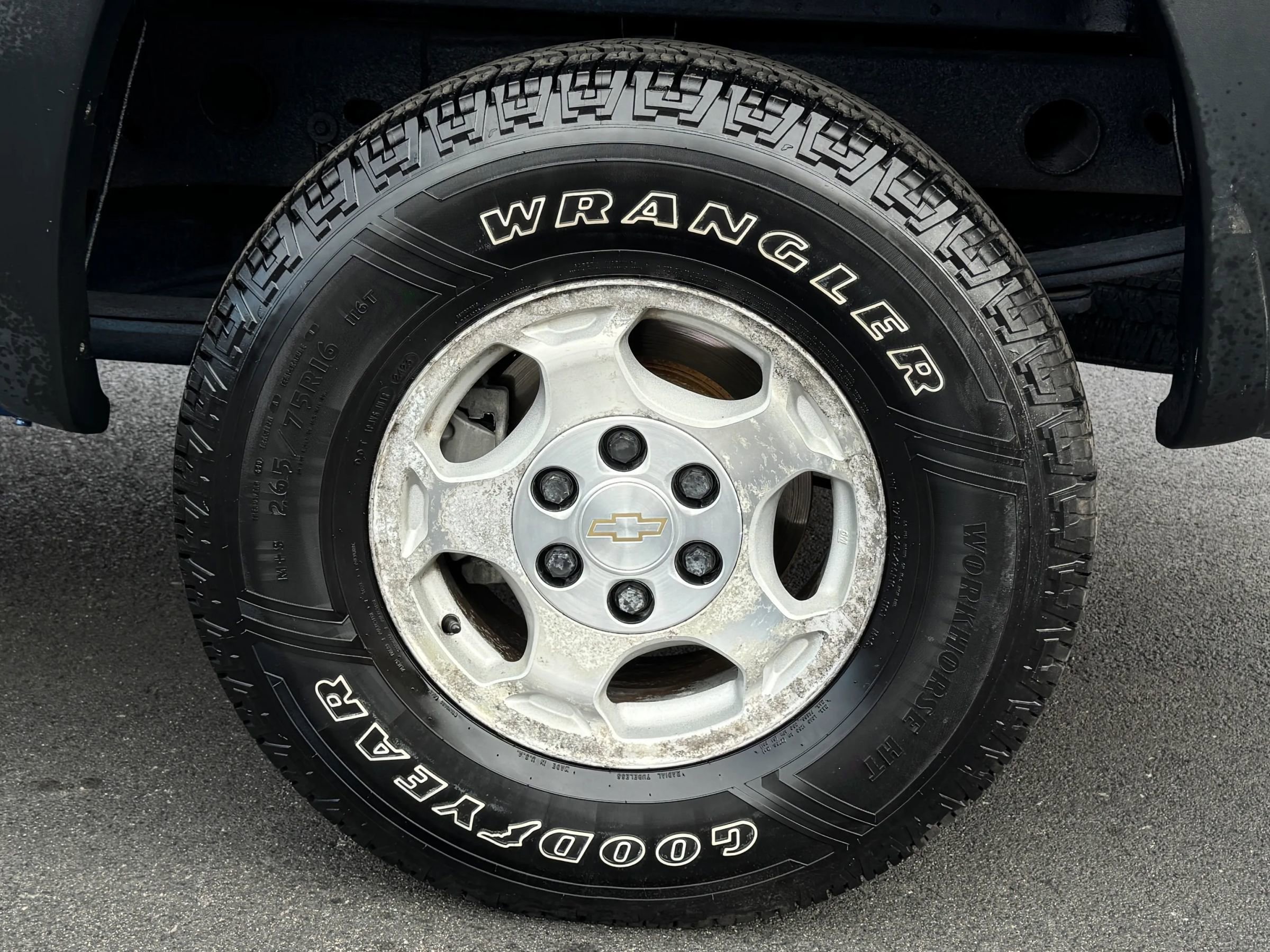 Used 2004 Chevrolet Silverado 1500 4x4 Extended Cab w/ Light Duty Power Package image 10