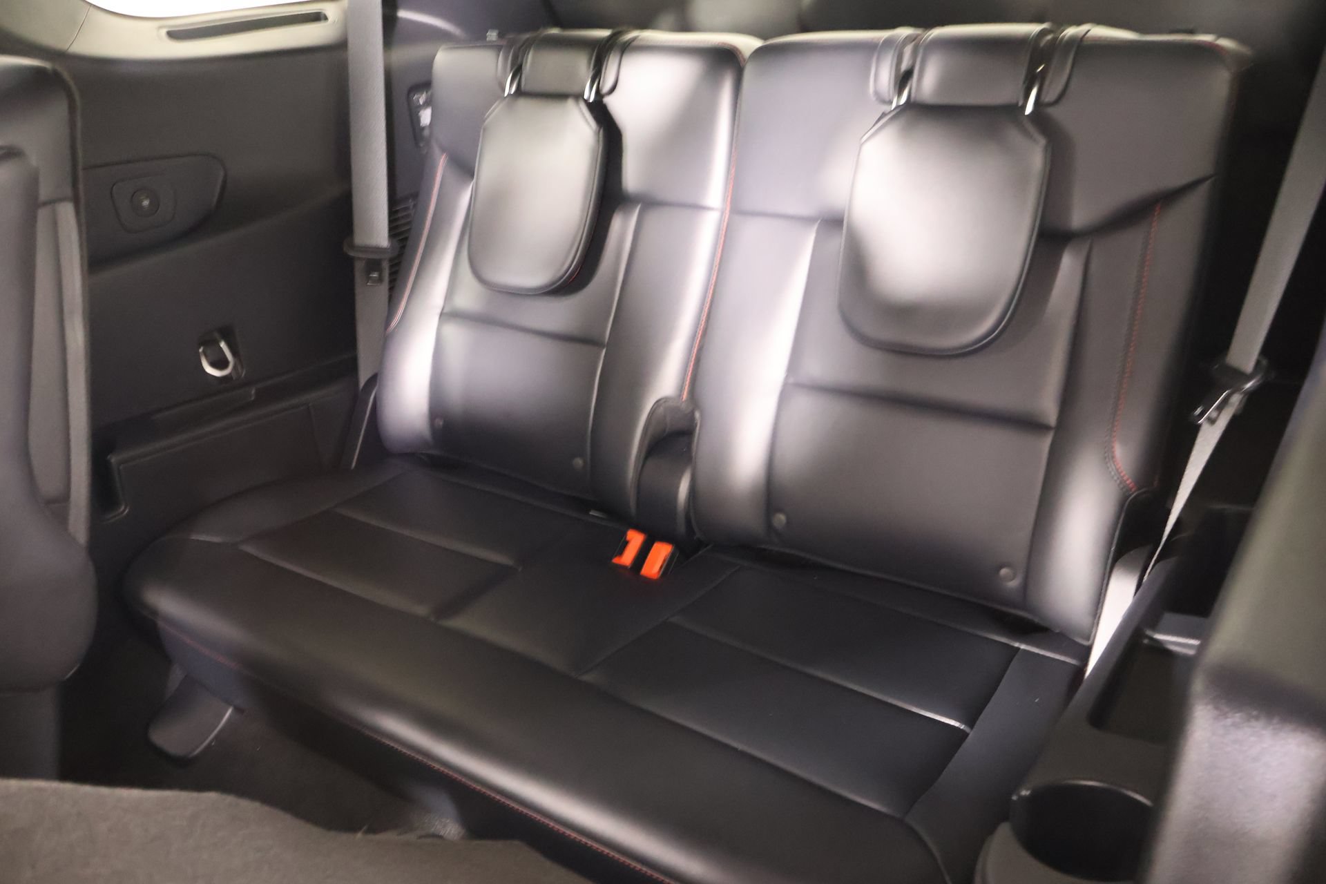Used 2025 Ford Explorer ST RWD image 13