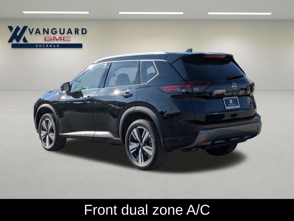 Used 2026 Nissan Rogue SL AWD/4WD image 5