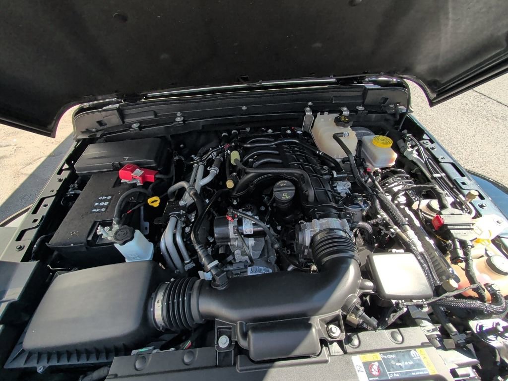 Used 2022 Jeep Wrangler Unlimited Sahara image 11