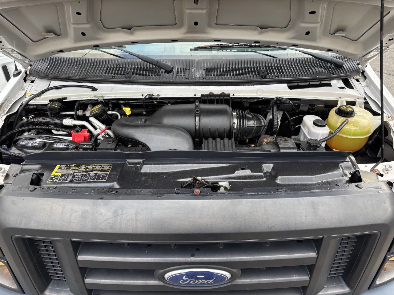 Used 2011 Ford E-250 and Econoline 250 Extended w/ PWR Group image 22