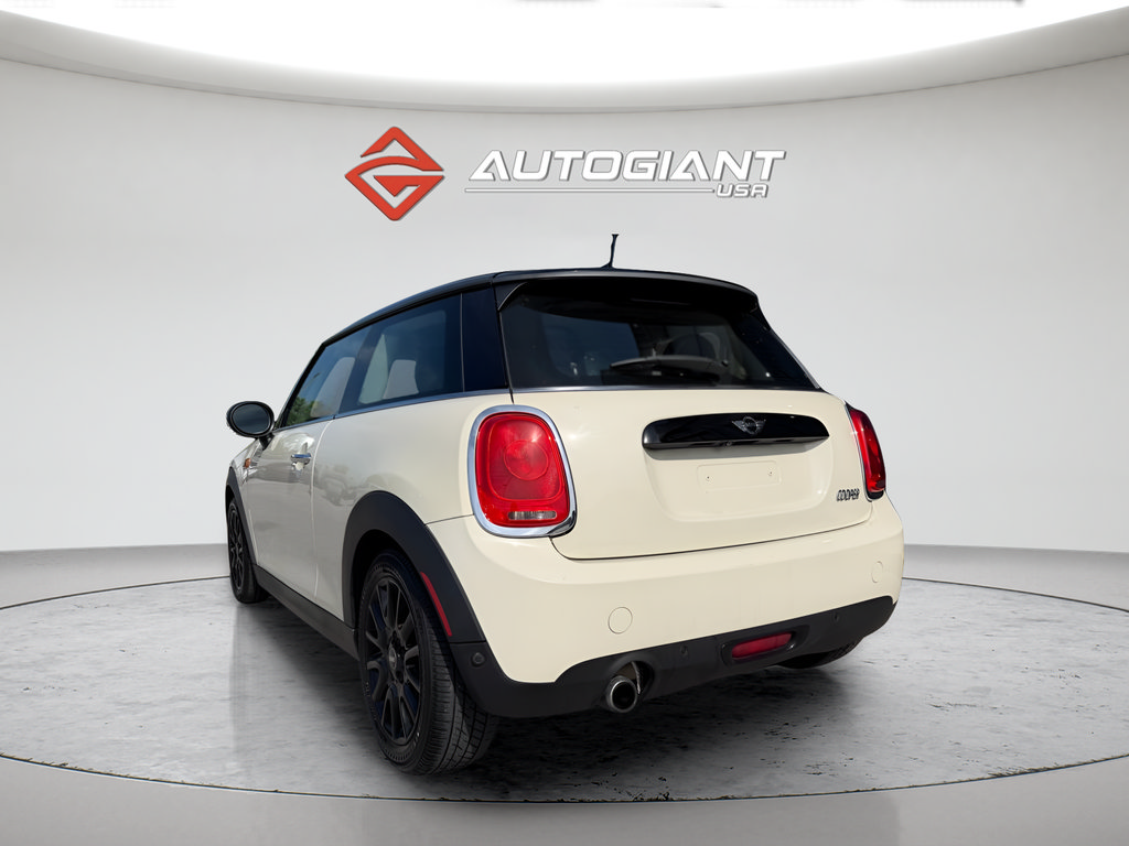 Used 2018 MINI Cooper 2-Door Hardtop FWD image 8