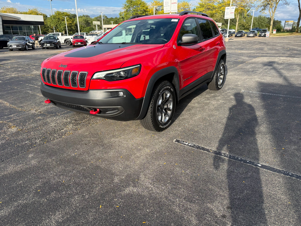 Used 2019 Jeep Cherokee Trailhawk w/ Cold Weather Group AWD/4WD image 1